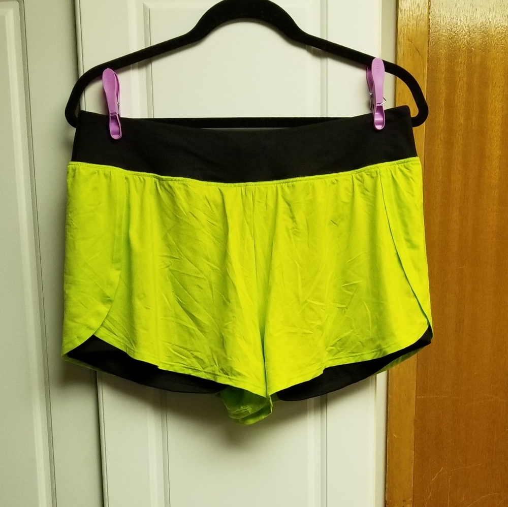 👙Victoria's Secret VSX SPORT double layered shorts